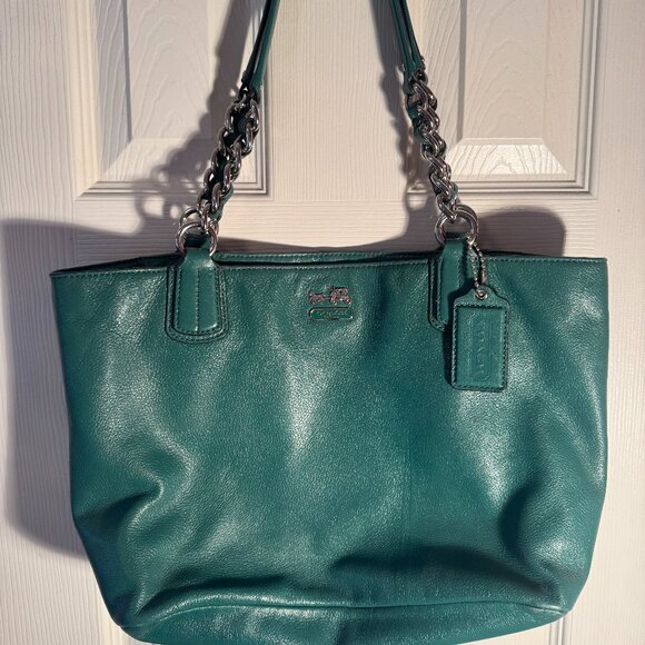 Coach Handbags - Coach Green Handbag in EUC